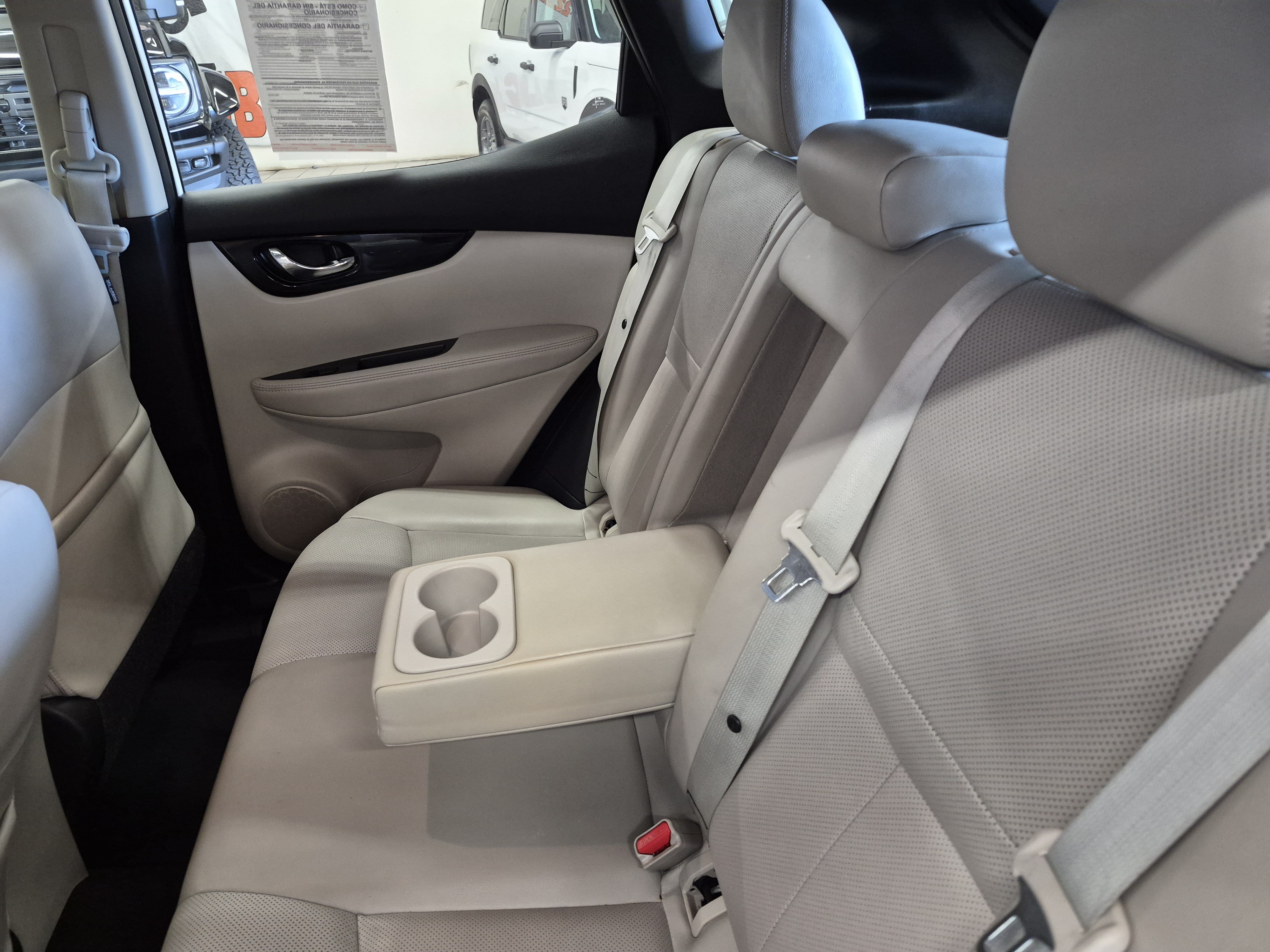 Used 2022 Nissan Rogue Sport SL w/ Premium Package AWD/4WD image 18