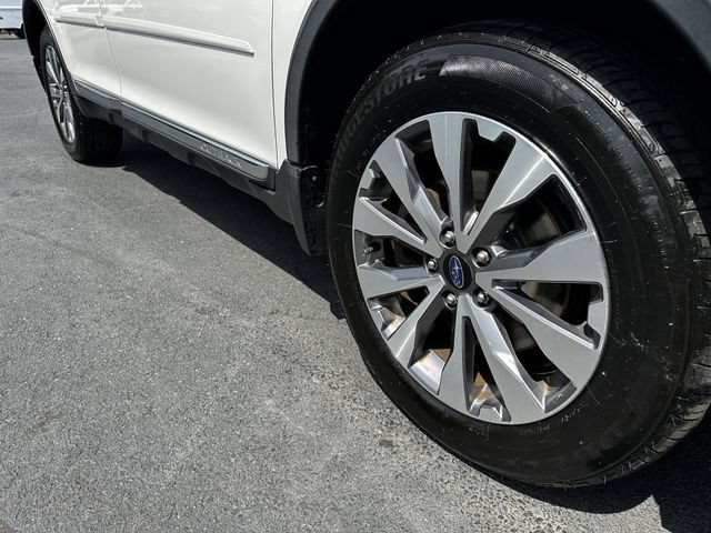 Used 2019 Subaru Outback 3.6R Touring AWD/4WD image 11