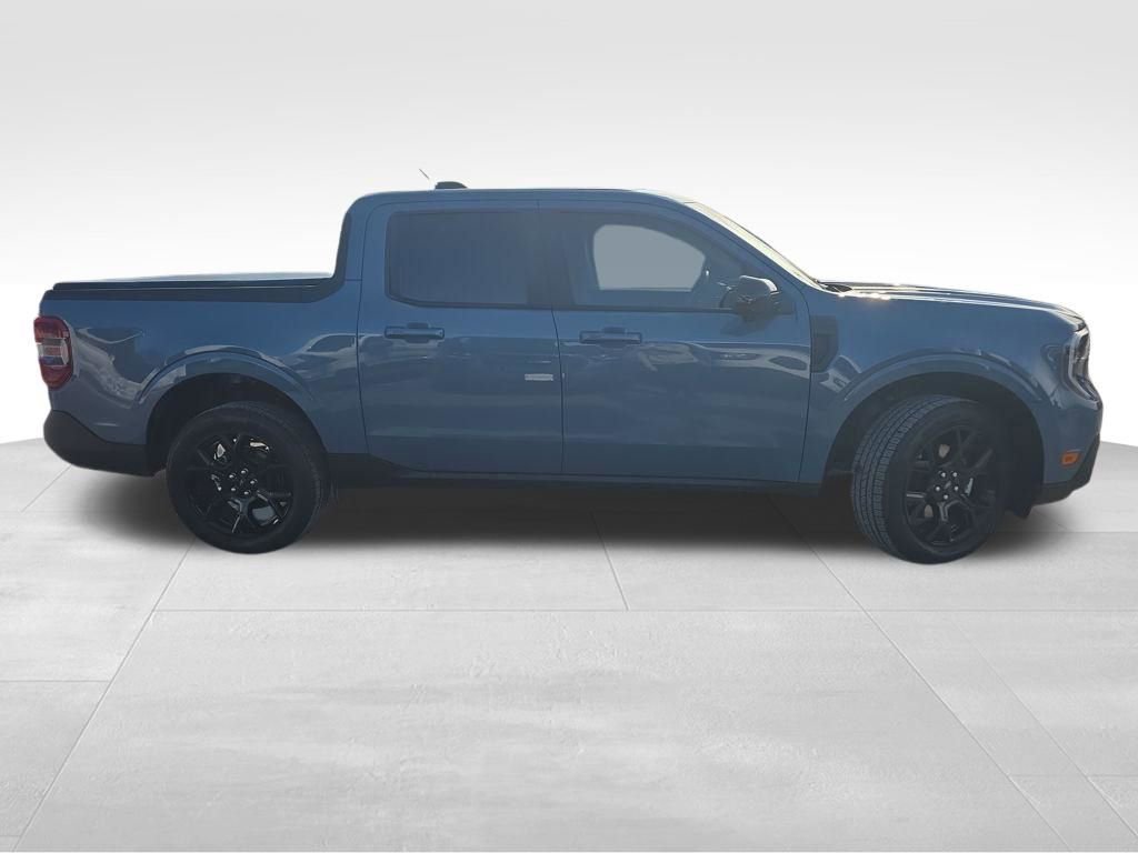 Certified 2025 Ford Maverick Lariat w/ Black Appearance Package image 4