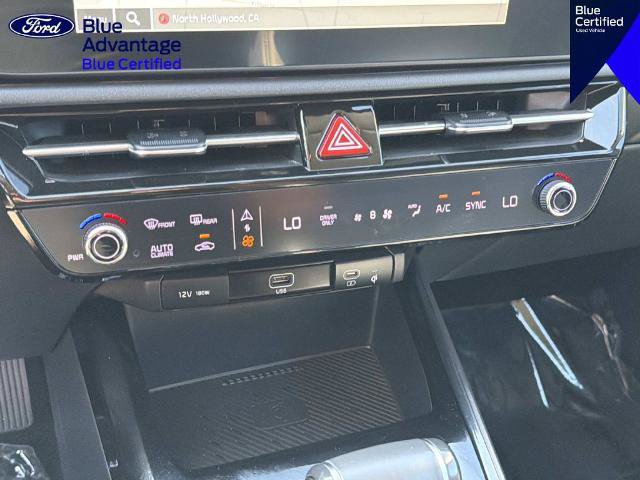 Used 2023 Kia Niro EX FWD image 28
