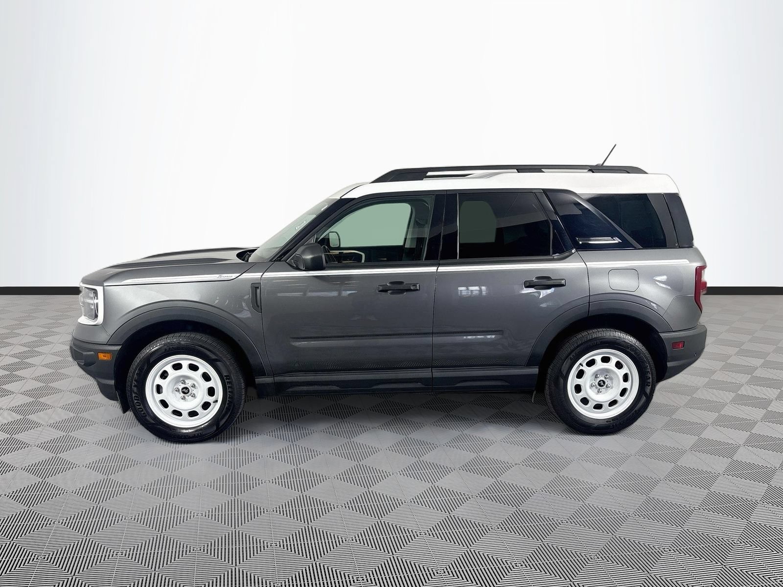 Certified 2023 Ford Bronco Sport Heritage w/ Heritage Convenience Package AWD/4WD image 4