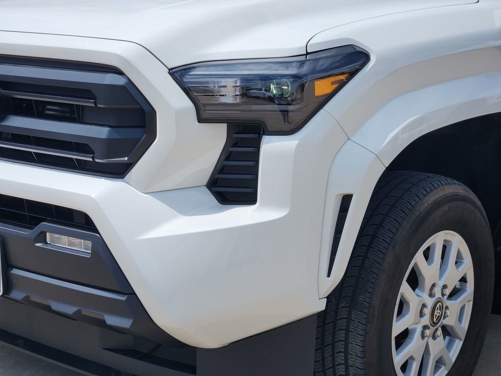 Used 2025 Toyota Tacoma SR5 RWD image 8