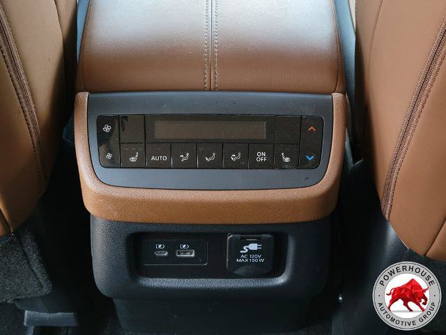Used 2025 Nissan Pathfinder Platinum w/ Lighting Package (N92) FWD image 19