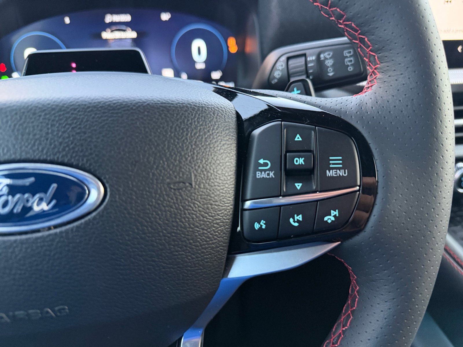 Certified 2025 Ford Explorer ST AWD/4WD image 18