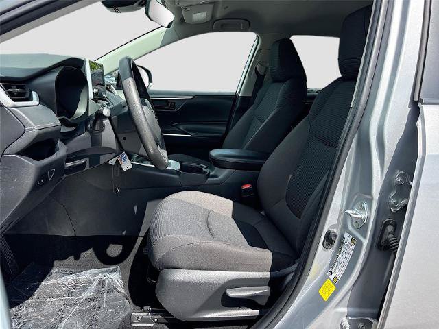 Used 2024 Toyota RAV4 LE AWD/4WD image 21