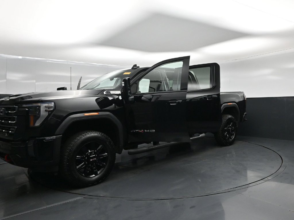 Used 2024 GMC Sierra 2500 AT4 w/ Technology Package AWD/4WD image 26