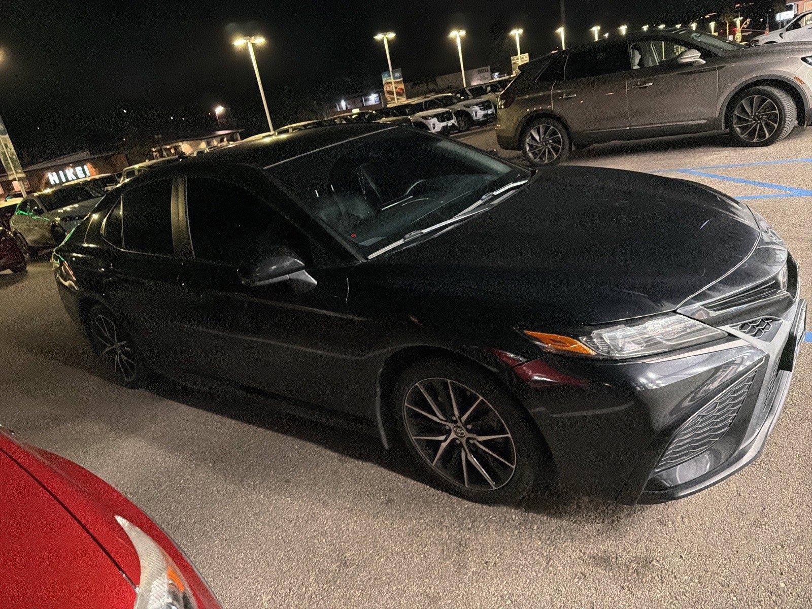 Used 2021 Toyota Camry SE image 5