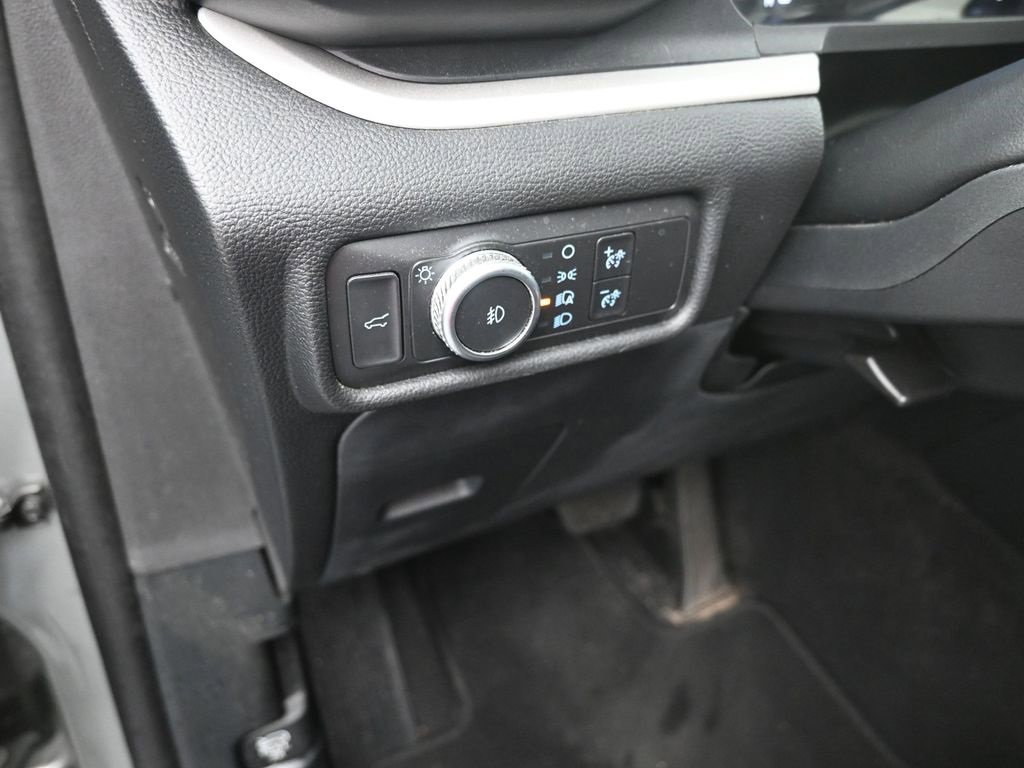 Certified 2020 Ford Explorer XLT w/ Equipment Group 202A image 13