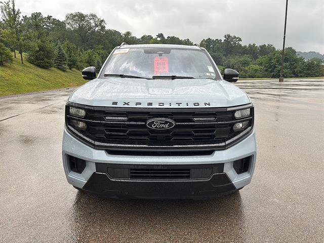 Certified 2025 Ford Expedition Max Platinum w/ Stealth Appearance Package AWD/4WD image 7