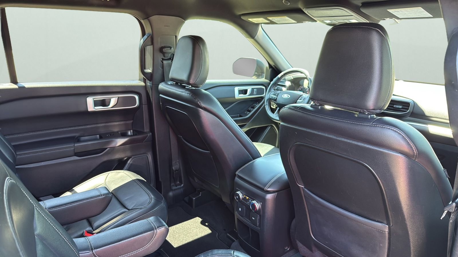 Certified 2020 Ford Explorer XLT w/ Equipment Group 202A RWD image 28