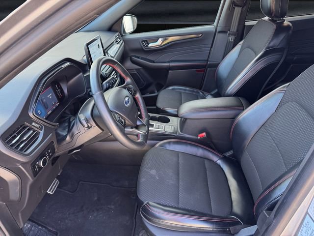 Certified 2024 Ford Escape ST-Line AWD/4WD image 9