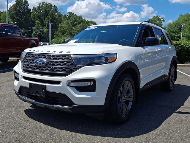 Certified 2024 Ford Explorer XLT w/ Equipment Group 202A AWD/4WD image 4
