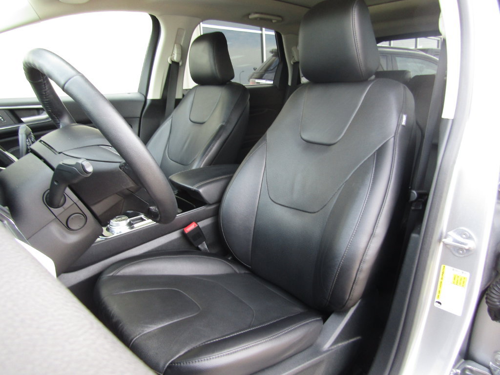 Certified 2020 Ford Edge Titanium w/ Equipment Group 301A AWD/4WD image 24