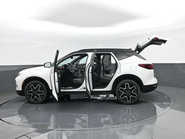 Used 2023 Chevrolet Blazer RS AWD/4WD image 33