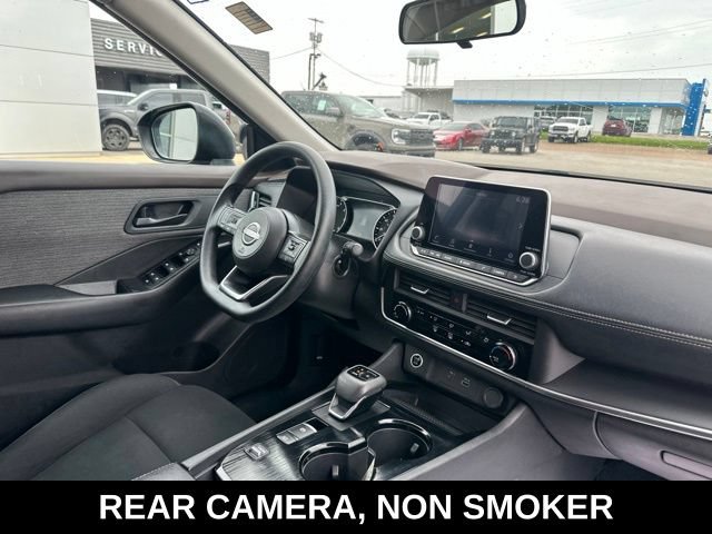 Used 2023 Nissan Rogue S FWD image 2