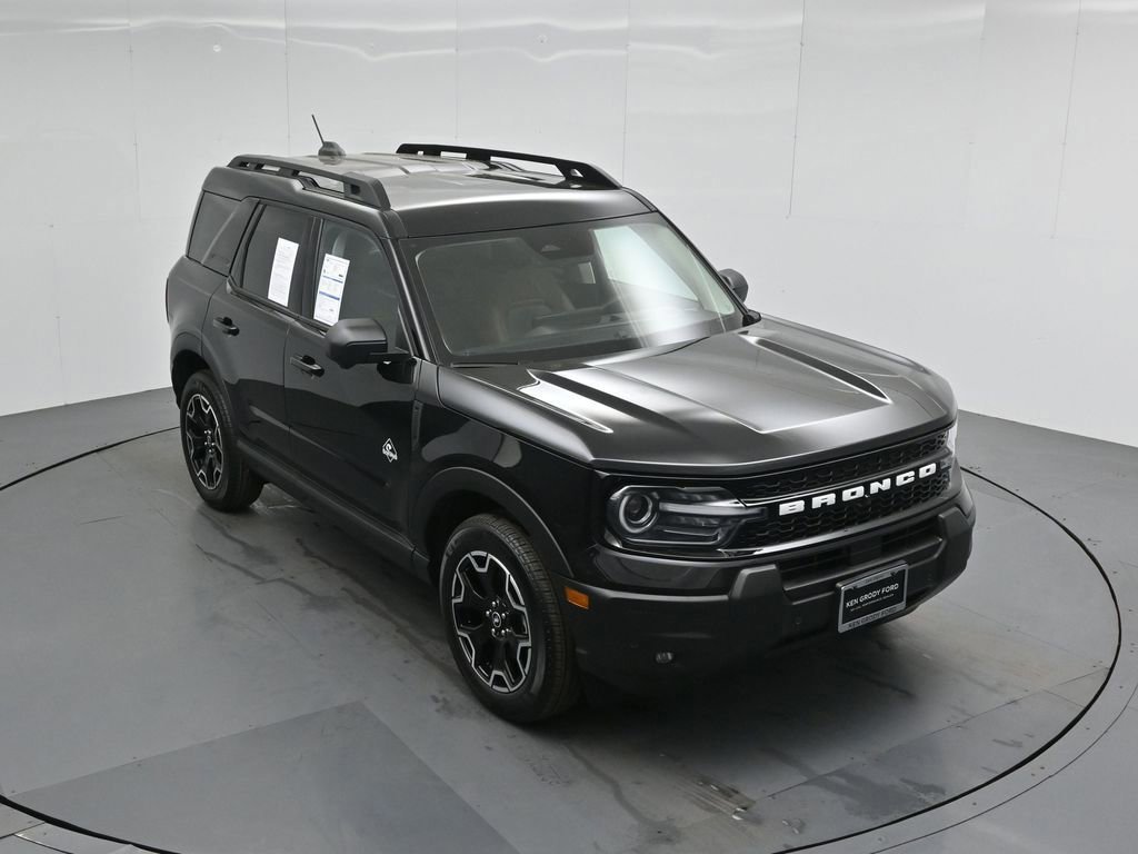 Certified 2025 Ford Bronco Sport Outer Banks w/ Outer Banks Tech Package+ image 4