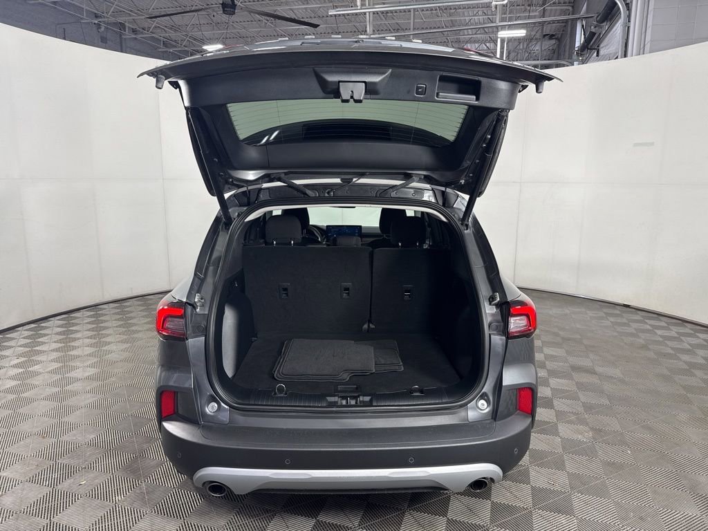 Certified 2023 Ford Escape Active w/ Tech Pack #2 AWD/4WD image 9