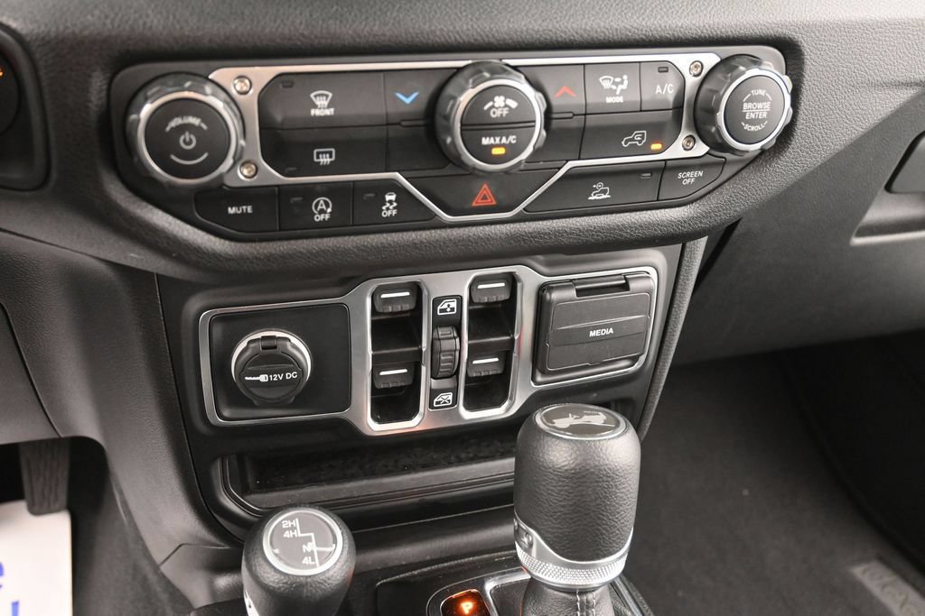 Used 2025 Jeep Wrangler Unlimited Sport AWD/4WD image 10