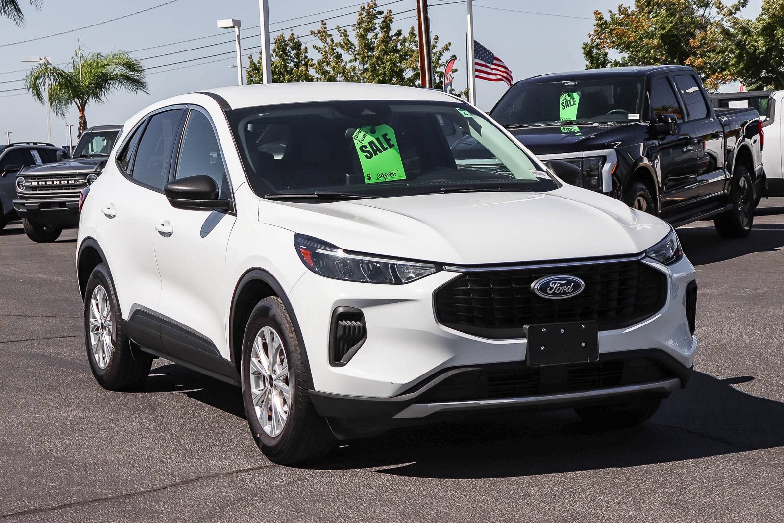 Certified 2023 Ford Escape Active w/ Tech Pack #1 AWD/4WD image 3