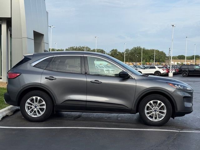 Certified 2022 Ford Escape SE w/ Cold Weather Package AWD/4WD image 6