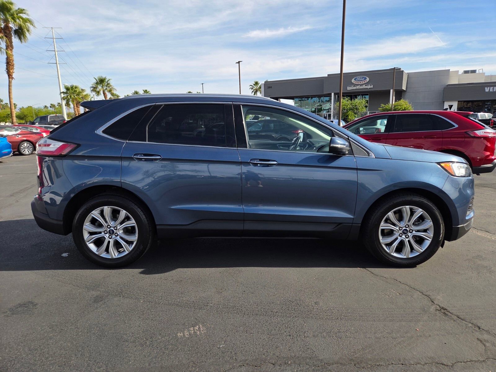 Certified 2019 Ford Edge Titanium AWD/4WD image 6