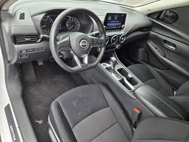 Used 2025 Nissan Sentra SV FWD image 21