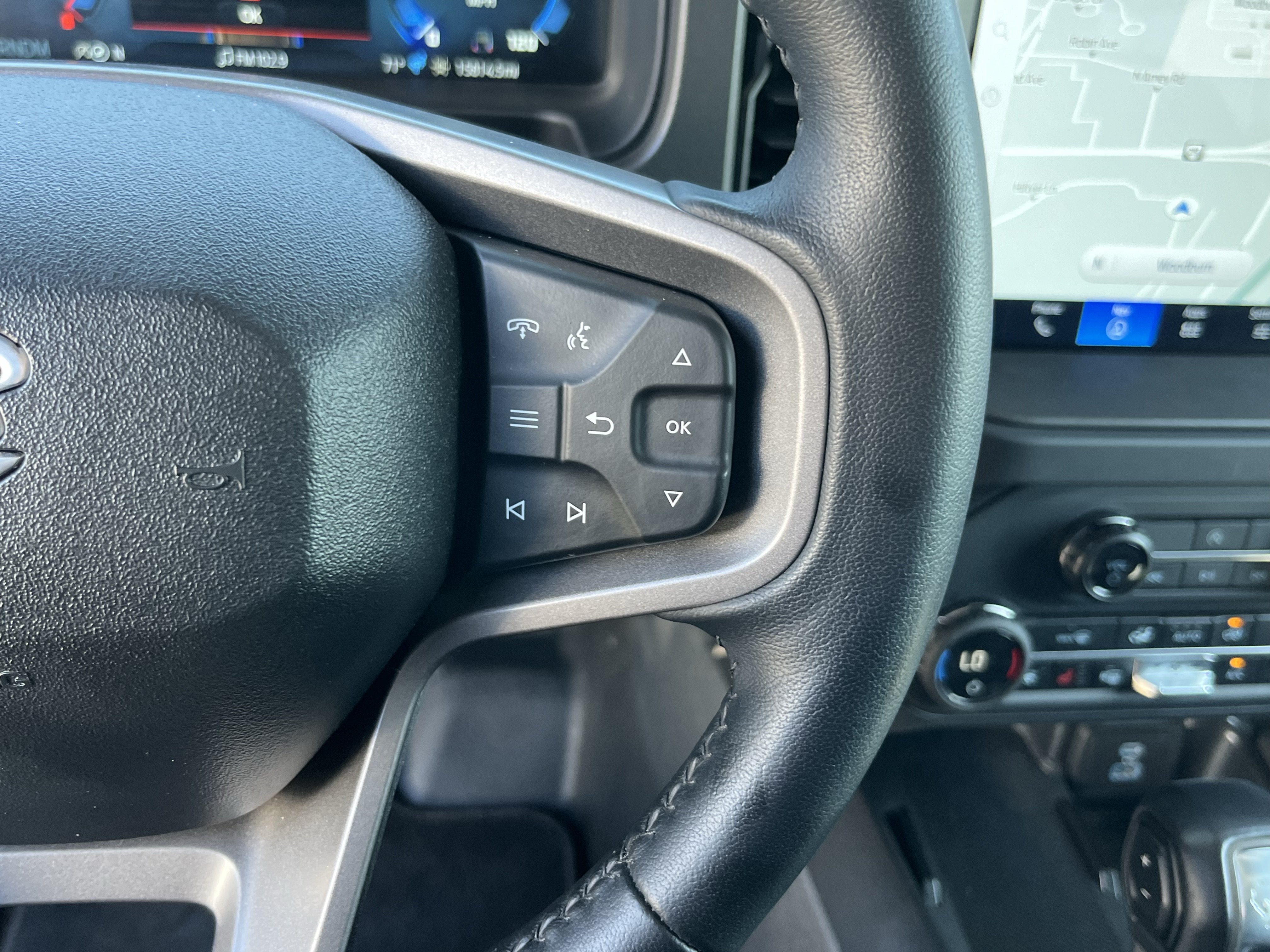 Certified 2025 Ford Bronco Badlands AWD/4WD image 19