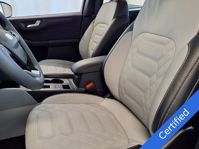 Certified 2024 Ford Escape Platinum w/ Premium Technology Package AWD/4WD image 3