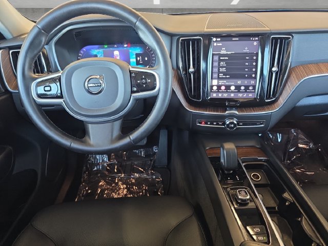 Used 2023 Volvo XC60 B5 Plus w/ Protection Package Premier FWD image 21