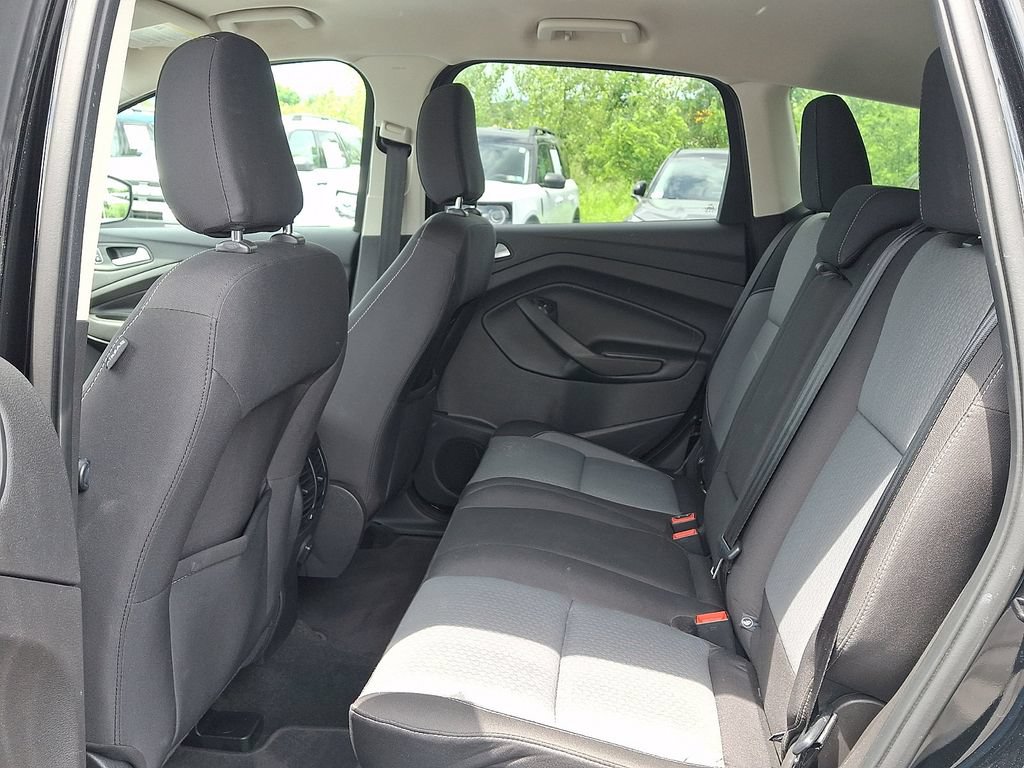 Certified 2018 Ford Escape SE w/ SE Sync 3 Package AWD/4WD image 10