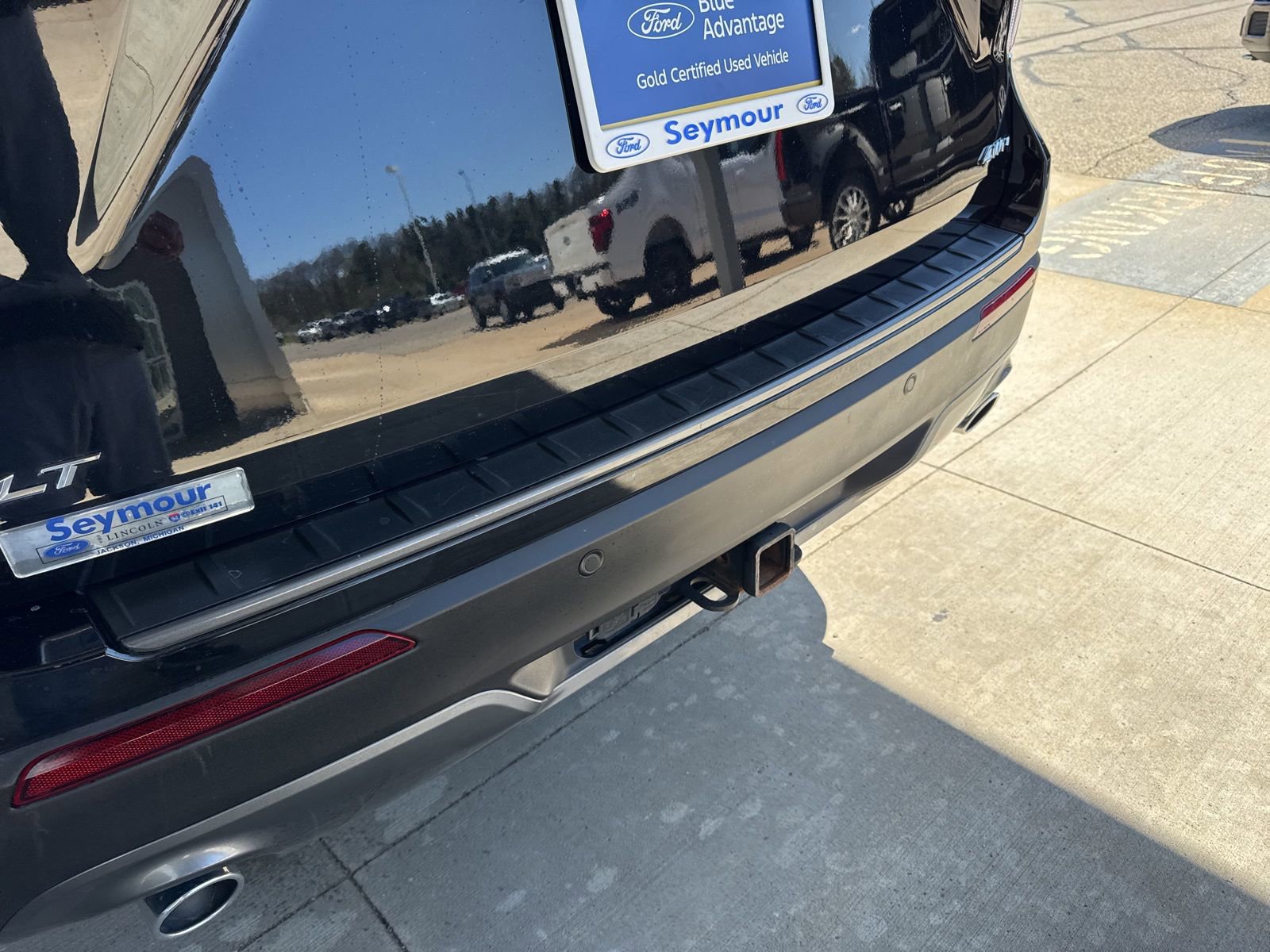 Certified 2023 Ford Explorer XLT w/ Equipment Group 202A AWD/4WD image 19