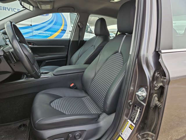 Used 2023 Toyota Camry SE image 14