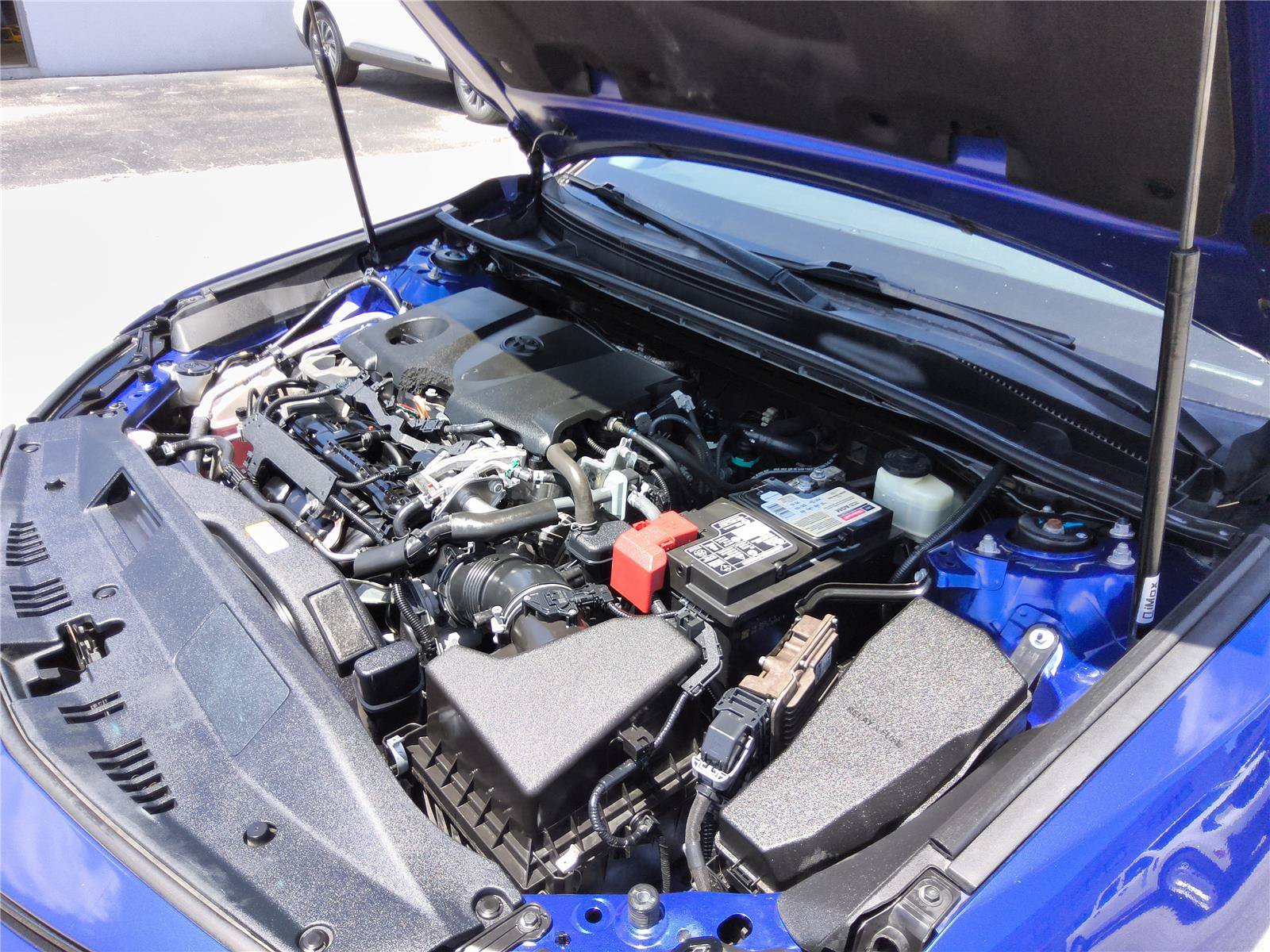 Used 2018 Toyota Camry LE FWD image 14