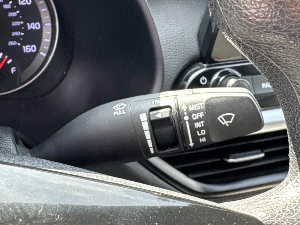 Used 2024 Kia Forte LXS image 27