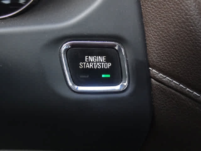 Used 2023 GMC Acadia SLE w/ Driver Convenience Package FWD image 23