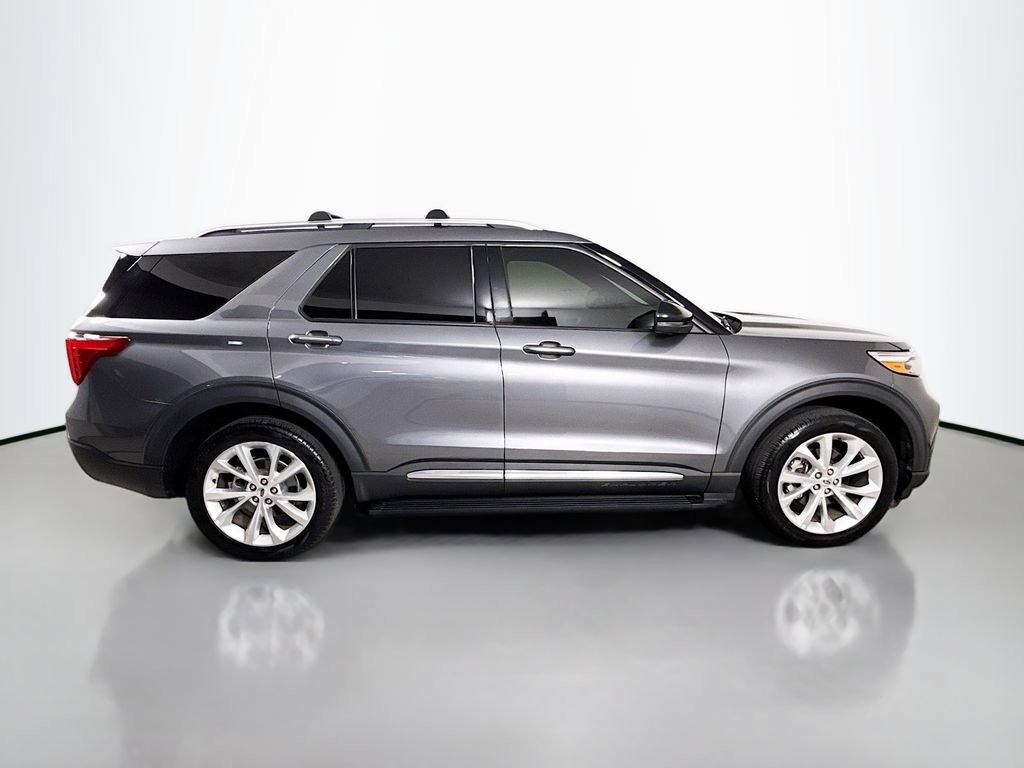 Certified 2024 Ford Explorer Platinum w/ Technology Package AWD/4WD image 17