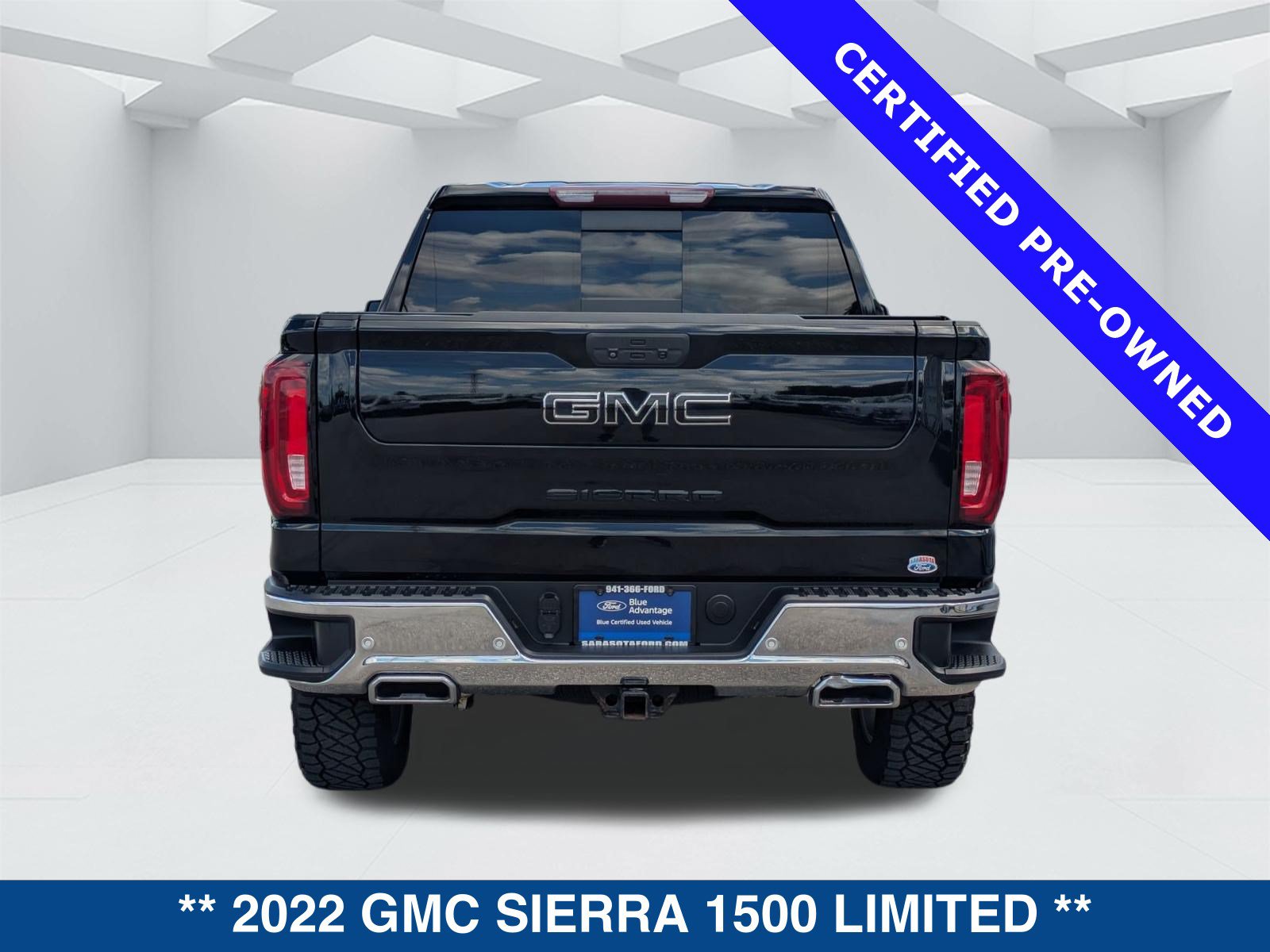 Used 2022 GMC Sierra 1500 SLT w/ SLT Premium Plus Package AWD/4WD image 6