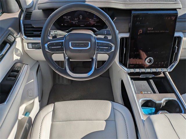 Used 2024 GMC Acadia Denali image 16