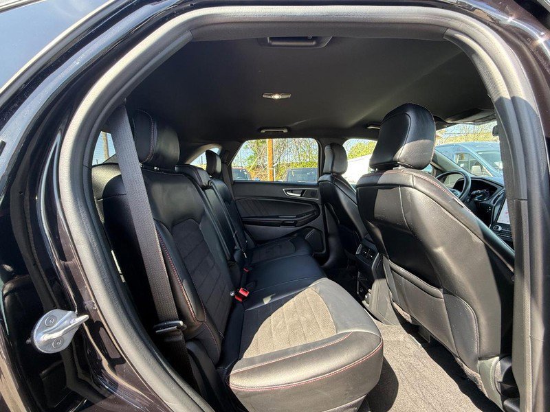 Certified 2022 Ford Edge ST-Line w/ Class II Trailer Tow Package AWD/4WD image 14