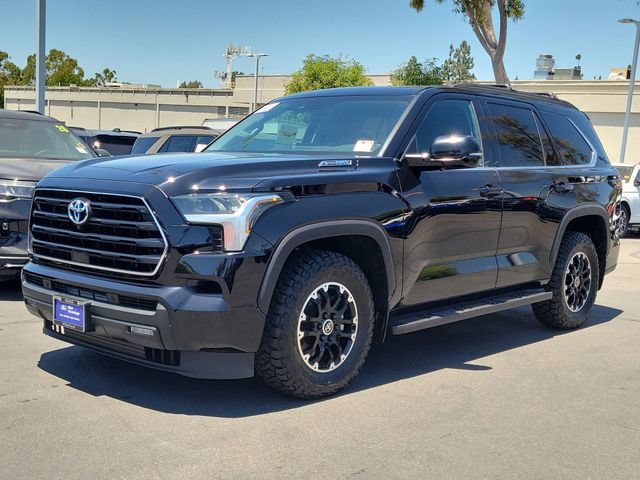 Used 2023 Toyota Sequoia SR5 w/ SR5 Premium Package AWD/4WD image 33
