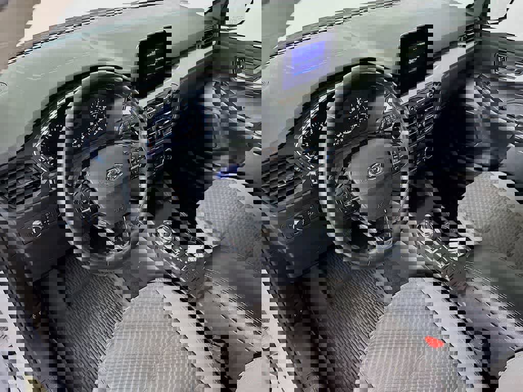 Certified 2022 Ford Escape SE w/ Cold Weather Package image 9