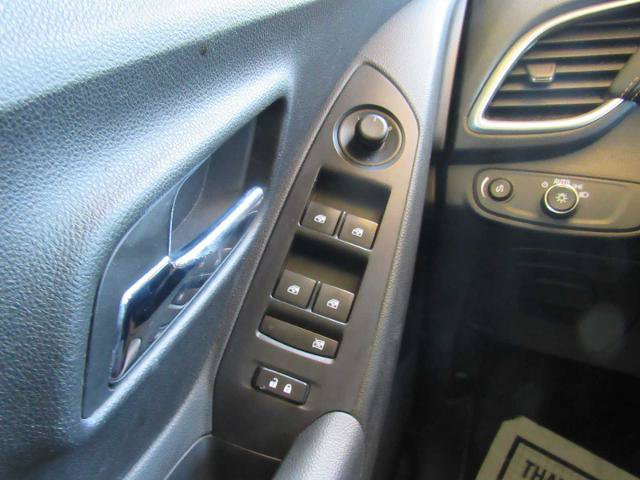 Used 2019 Chevrolet Trax LS FWD image 21