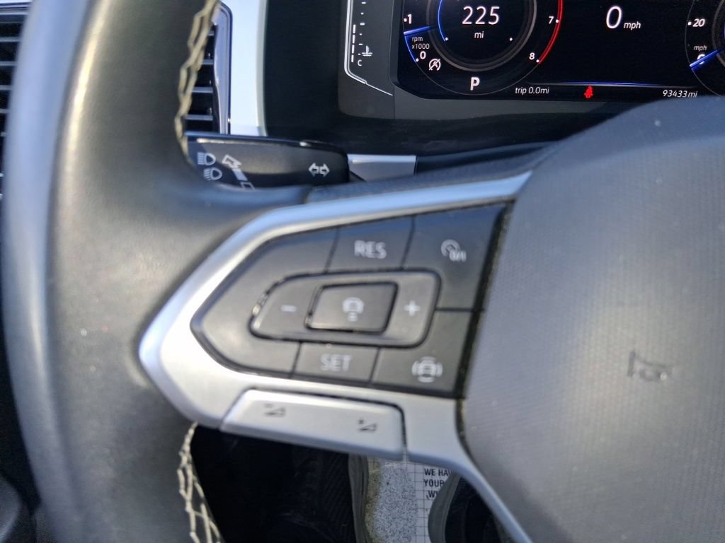 Used 2022 Volkswagen Atlas Cross Sport SE AWD/4WD image 19