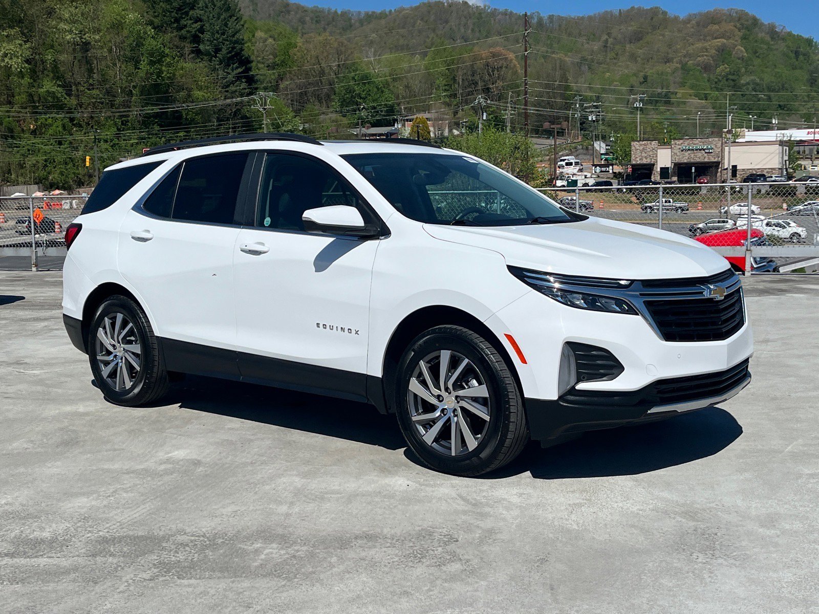 Used 2023 Chevrolet Equinox LT AWD/4WD image 1