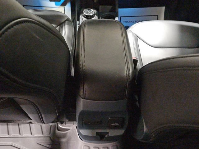 Certified 2025 Ford Maverick Lariat w/ Black Appearance Package AWD/4WD image 13