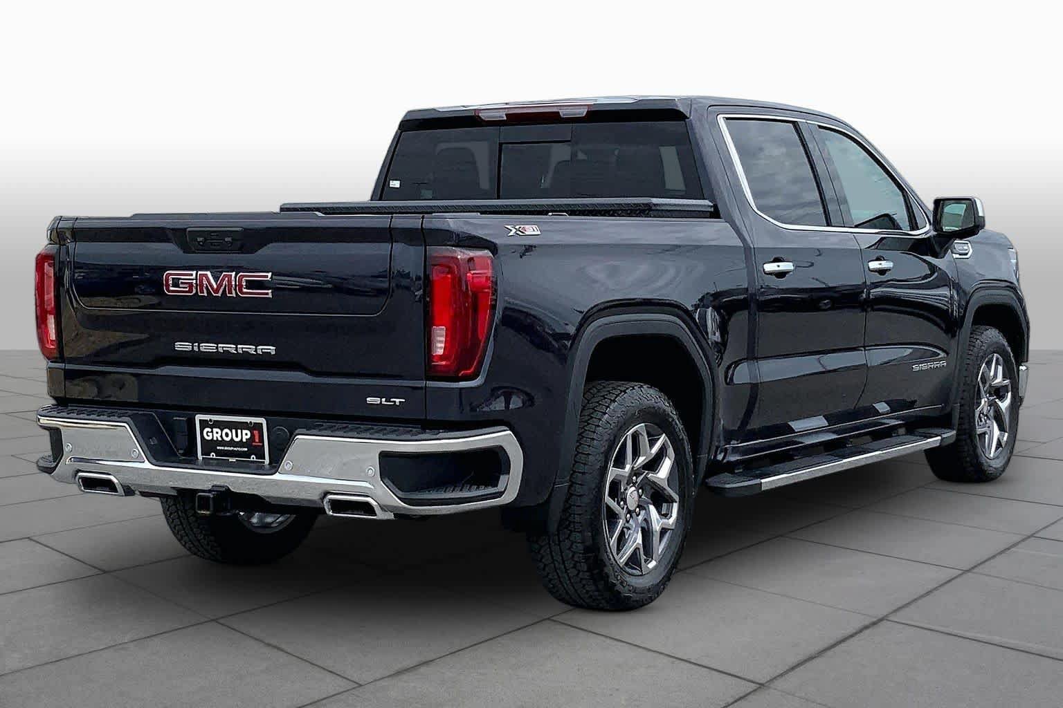 Used 2025 GMC Sierra 1500 SLT w/ SLT Premium Plus Package AWD/4WD image 13