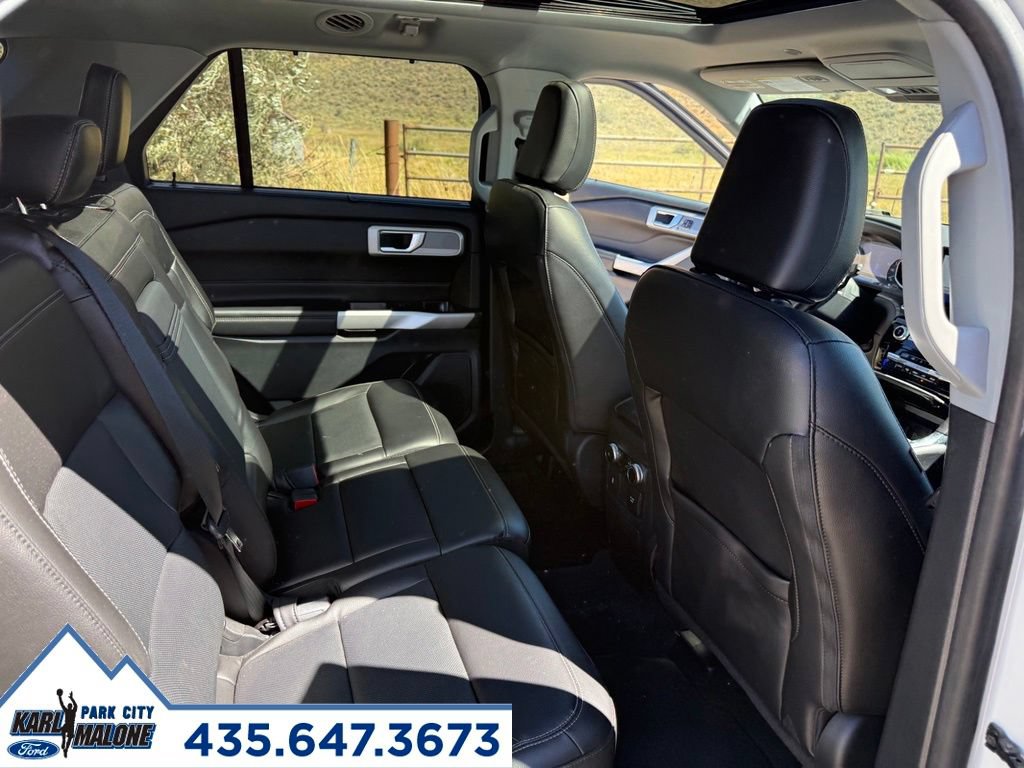 Certified 2022 Ford Explorer Limited w/ Equipment Group 301A AWD/4WD image 35