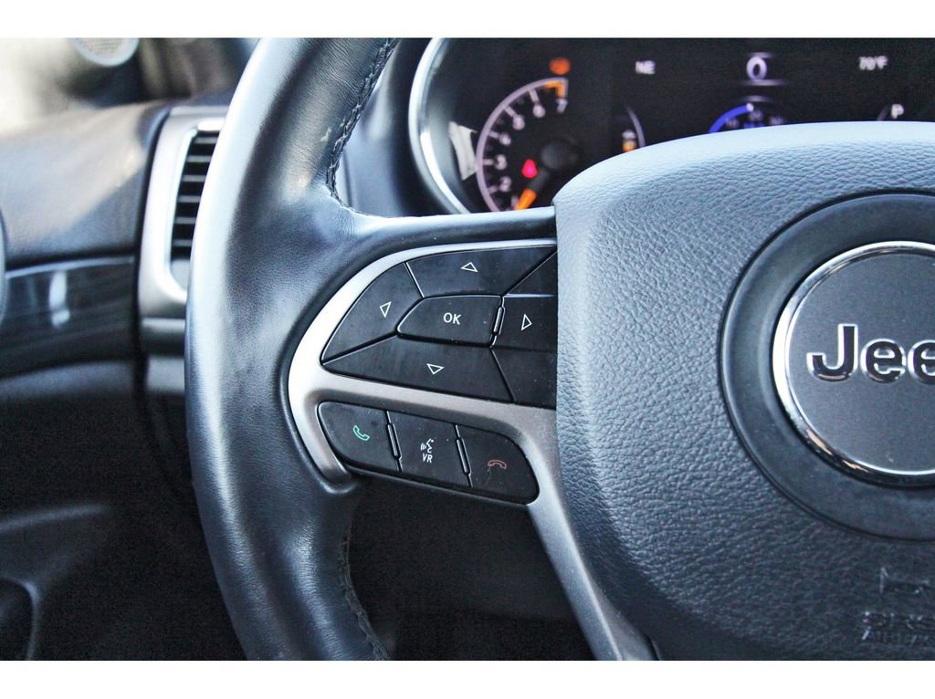 Used 2020 Jeep Grand Cherokee Laredo w/ 18" Wheel & 8.4" Radio Group image 23