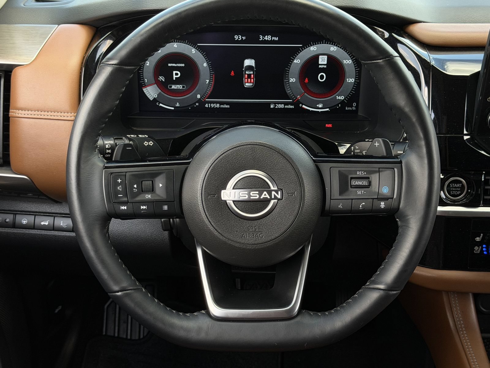 Used 2024 Nissan Pathfinder Platinum w/ Lighting Package (N92) AWD/4WD image 14