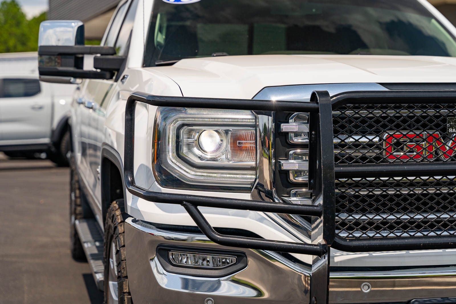 Used 2018 GMC Sierra 1500 SLT w/ Texas SLT Premium Package AWD/4WD image 10